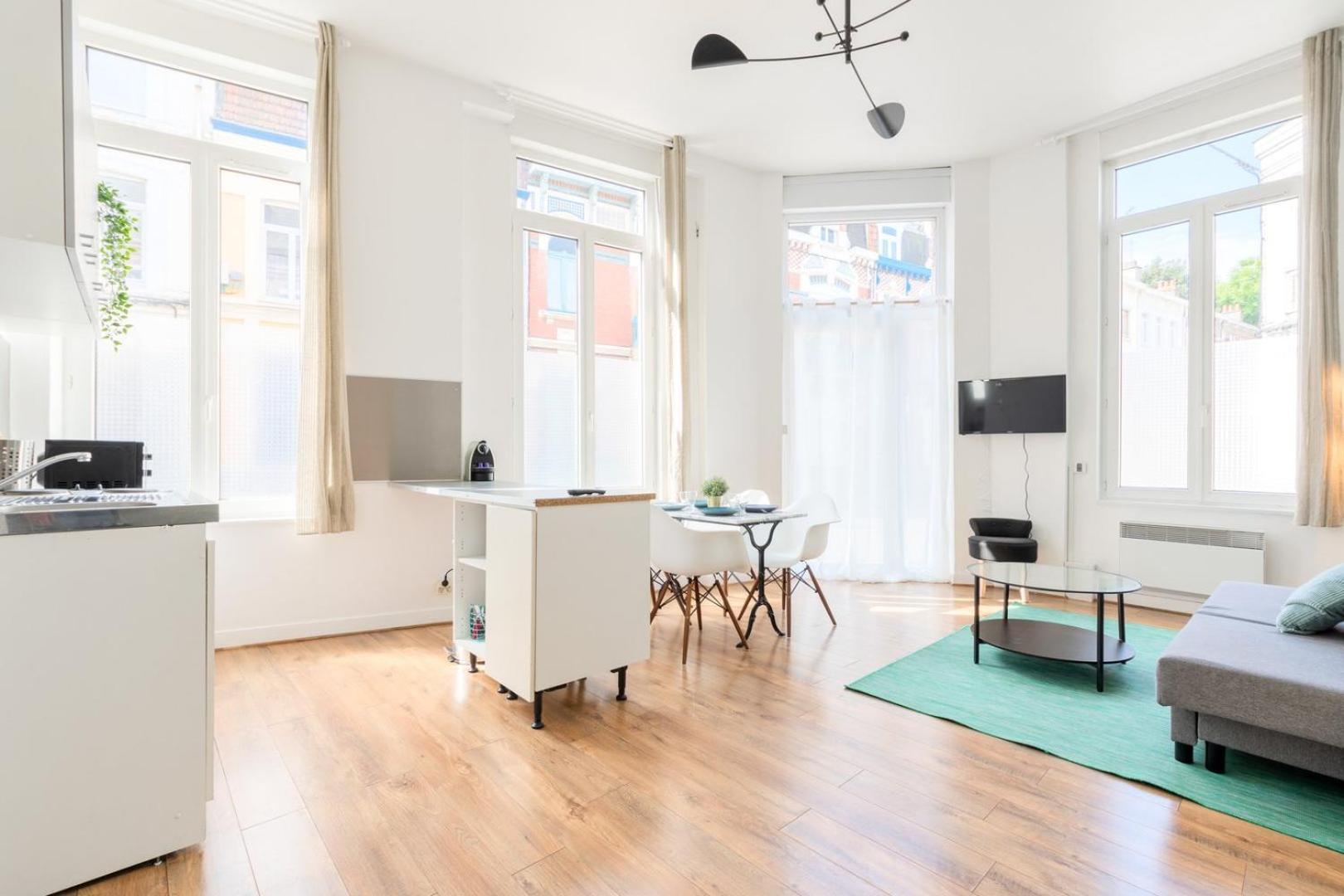 Functional Flat Close To The Station Apartment *